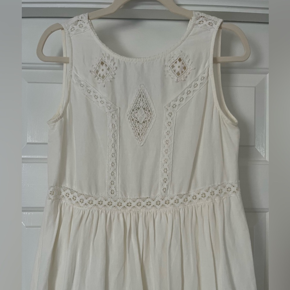 Sezane Zarri embroidered white/ecru lace midi dress.  Cotton/linen. Size 38 - Picture 7 of 15